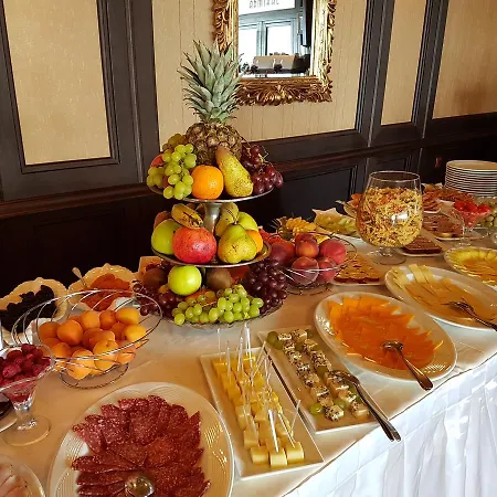 Отель Palace Marina Dinevi 5*