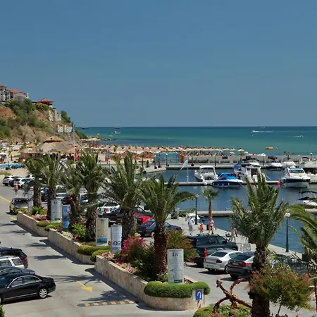 Palace Marina Dinevi Отель