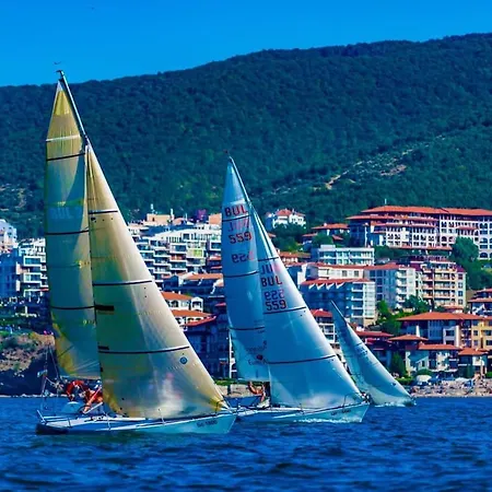 Palace Marina Dinevi Отель