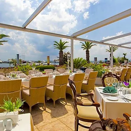 Palace Marina Dinevi