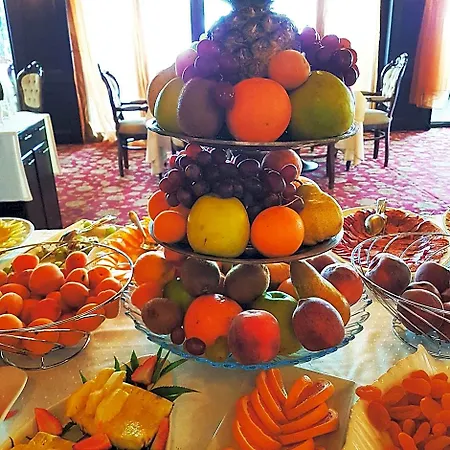 Palace Marina Dinevi Szálloda 5*