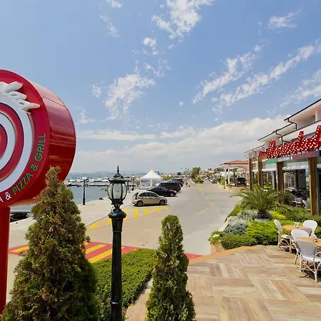 Palace Marina Dinevi Hotel