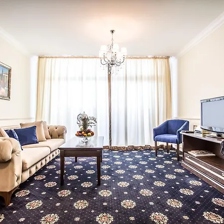 Szálloda Palace Marina Dinevi