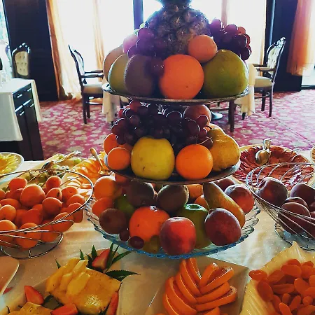 Szálloda Palace Marina Dinevi 5*