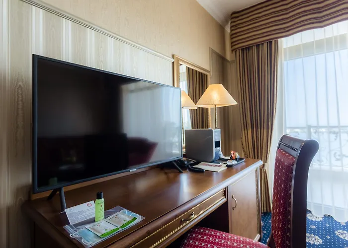 Palace Marina Dinevi Отель