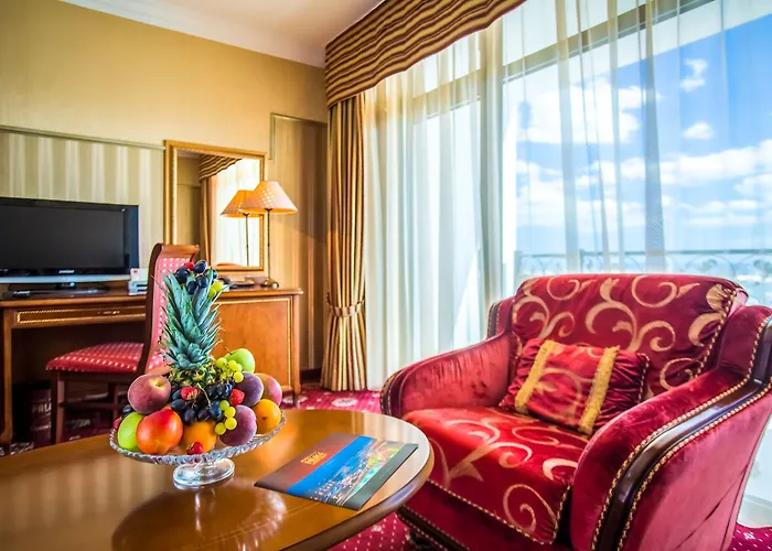 Palace Marina Dinevi Отель Свети-Влас