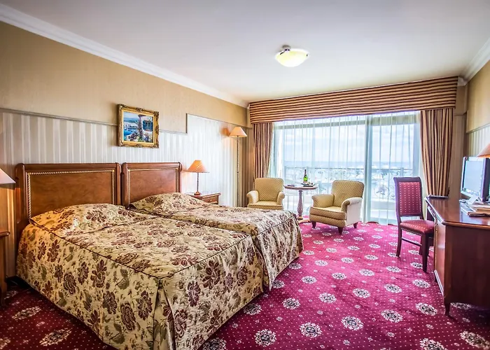 Palace Marina Dinevi Отель Свети-Влас