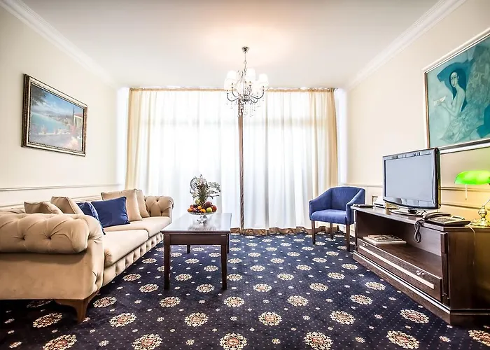 Отель Palace Marina Dinevi