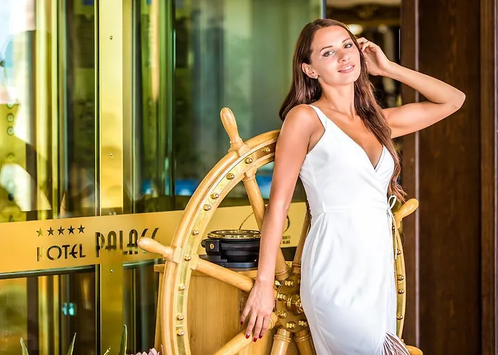 Отель Palace Marina Dinevi 5*